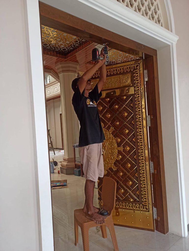 pintu masjid tembaga ukir SamArt